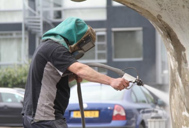 Heeft u kunstwerk een opfrisbeurt nodig? Vraag ons dan: www.zelfzandstralen.nl